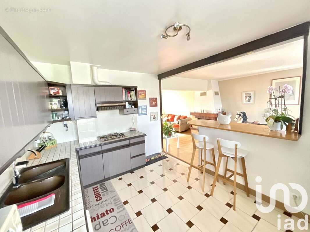 Photo 6 - Appartement à SAINTE-GENEVIEVE-DES-BOIS