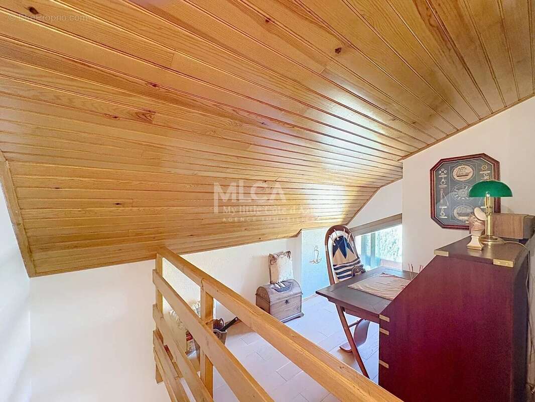 Trois pièces en duplex vue dominante - photo 12