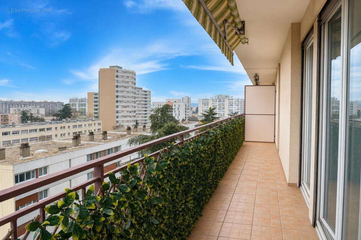 Appartement à RILLIEUX-LA-PAPE