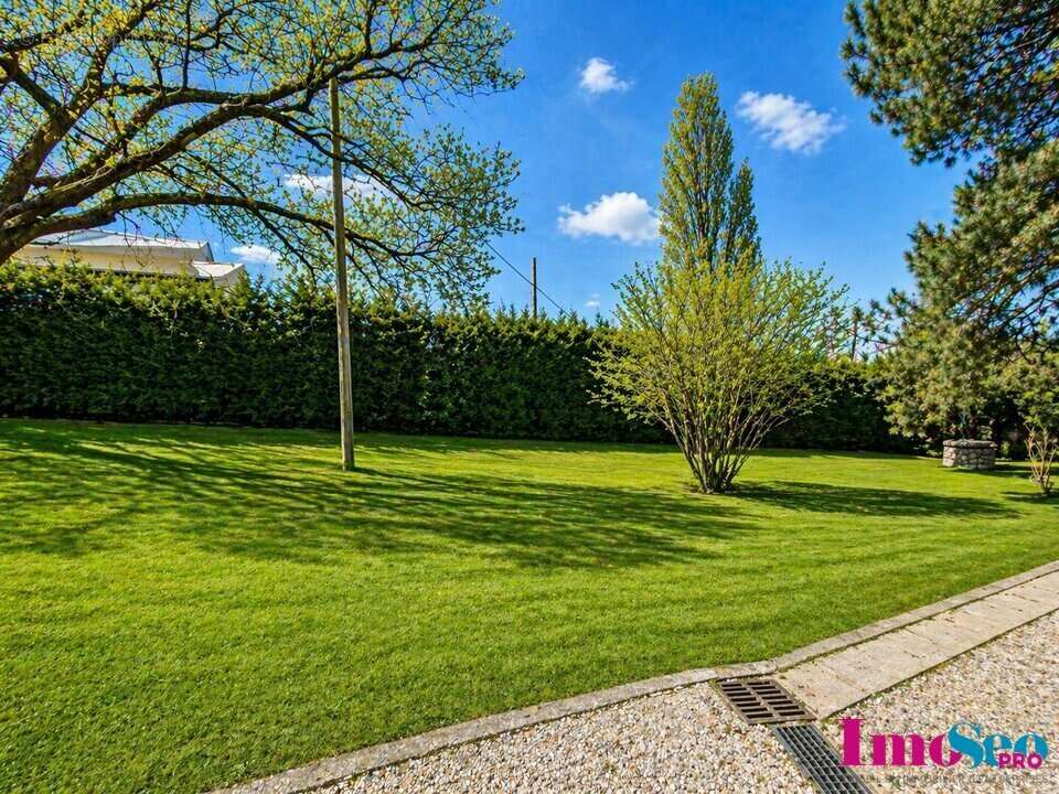 Commerce à ARTIGUES-PRES-BORDEAUX