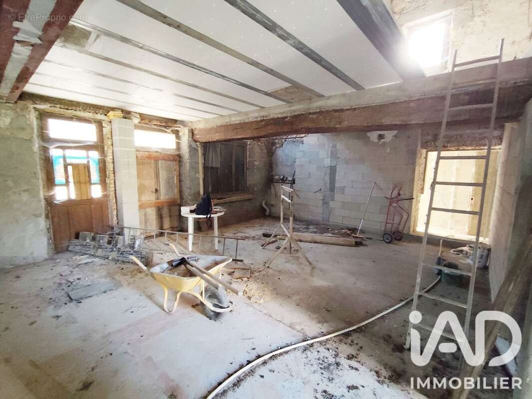 Appartement 210 m² à Egreville  - photo 7