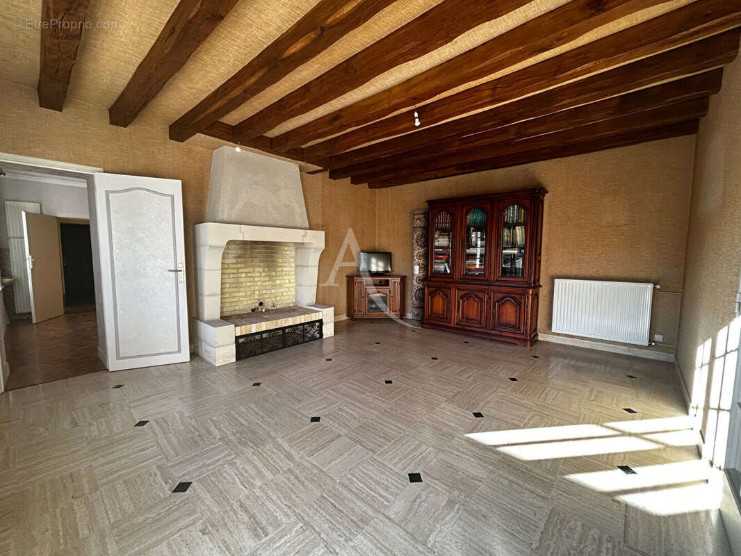 Maison à CONTRES