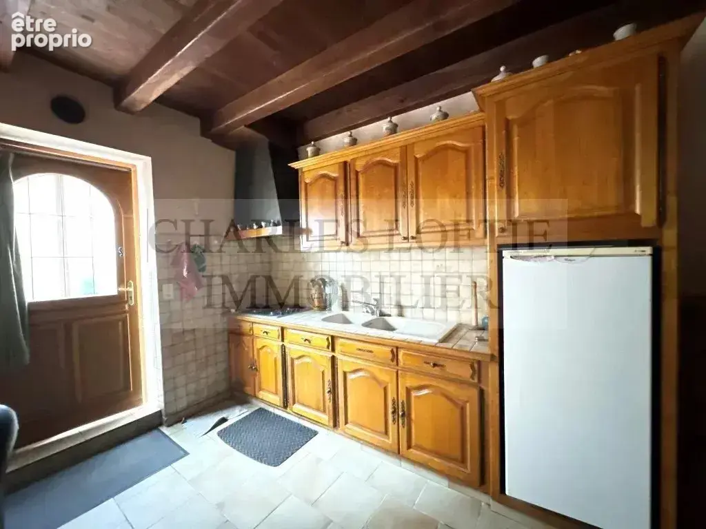 Maison en pierre dans village du Périgord avec tous commerces. - photo 3