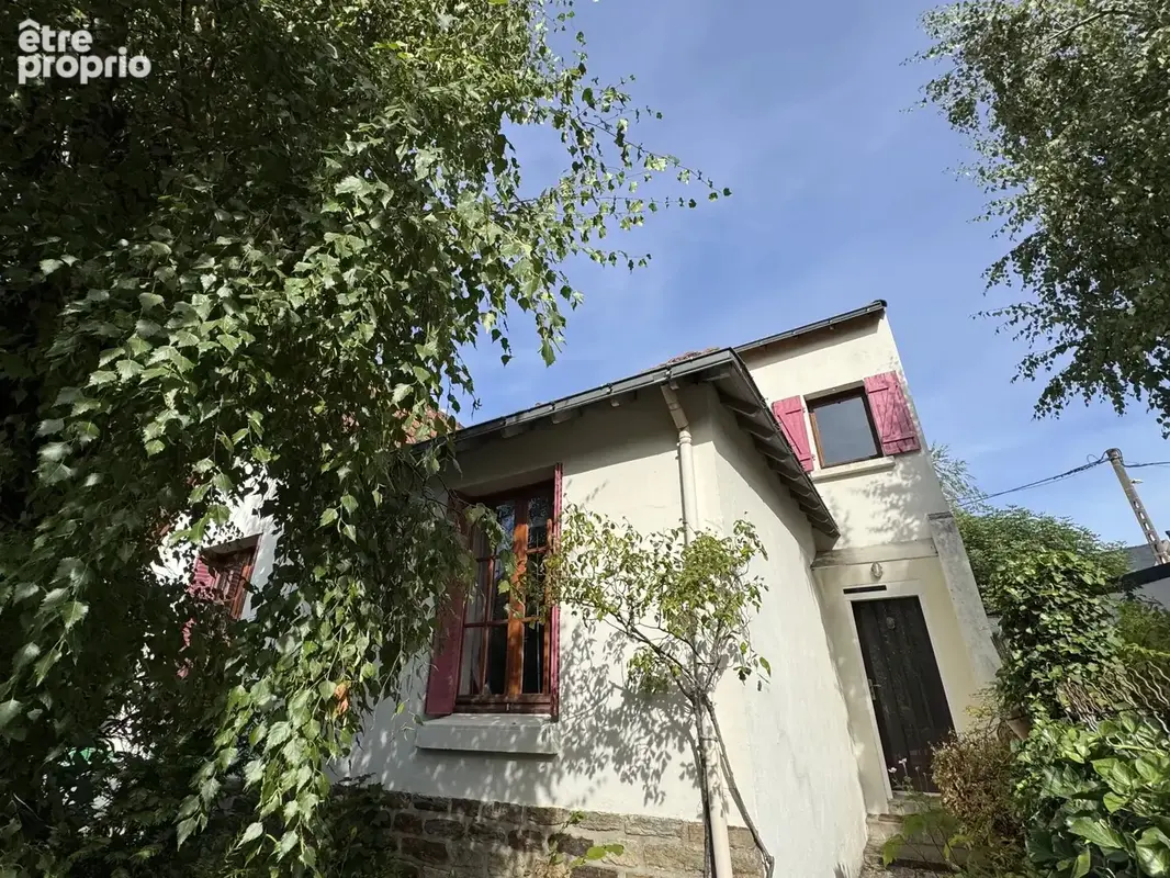 ORVAULT Maison pleine de charme sur beau jardin - photo 4