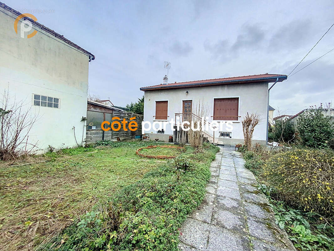 Maison à VILLENEUVE-LE-ROI