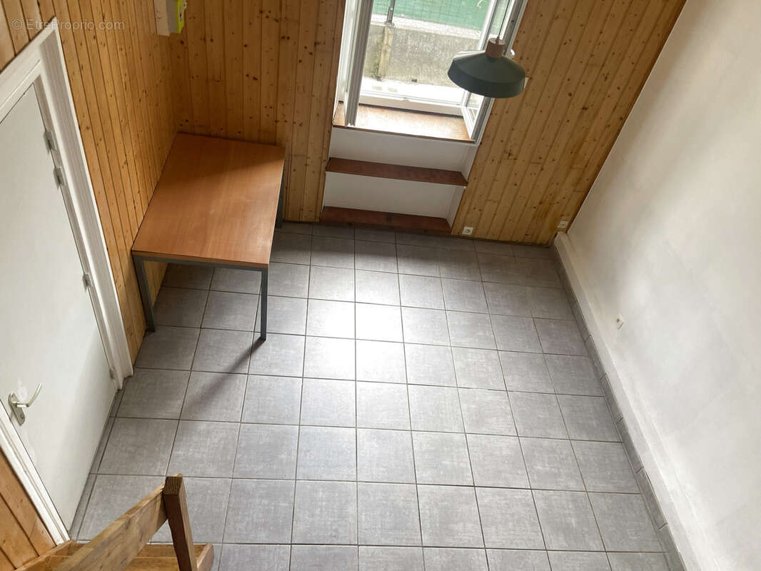 Appartement à YENNE