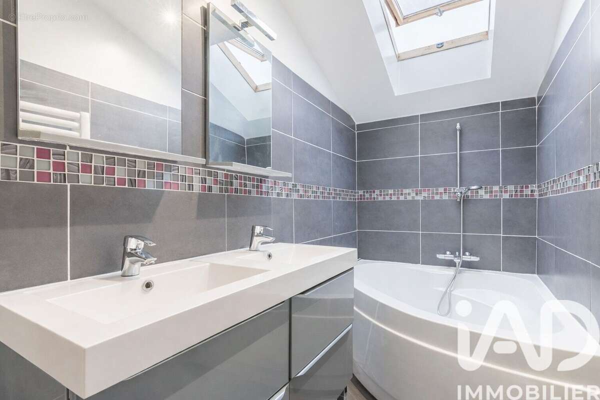 Photo 9 - Maison à VIRY-CHATILLON