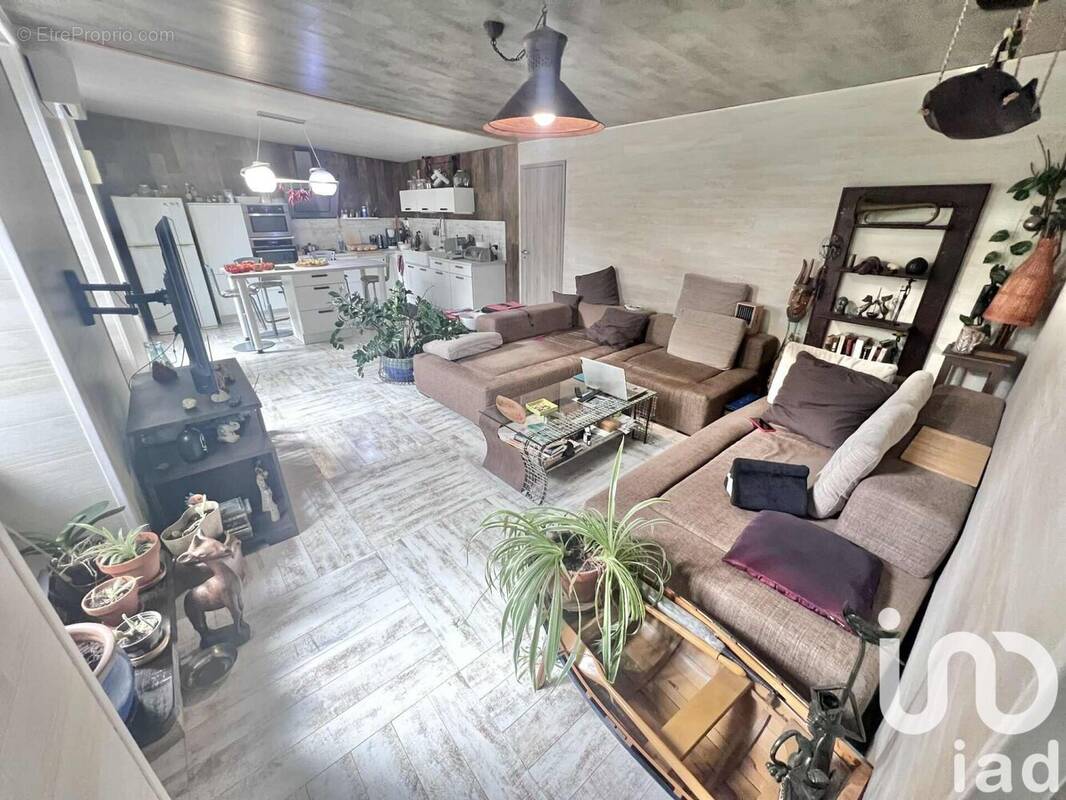 Photo 1 - Maison à SAINT-PIERRE-D&#039;AMILLY