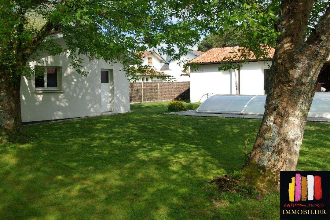 VIELLE SAINT GIRONS côté VIELLE - Très belle maison avec piscine - photo 6