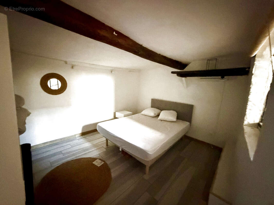 Appartement à AUPS
