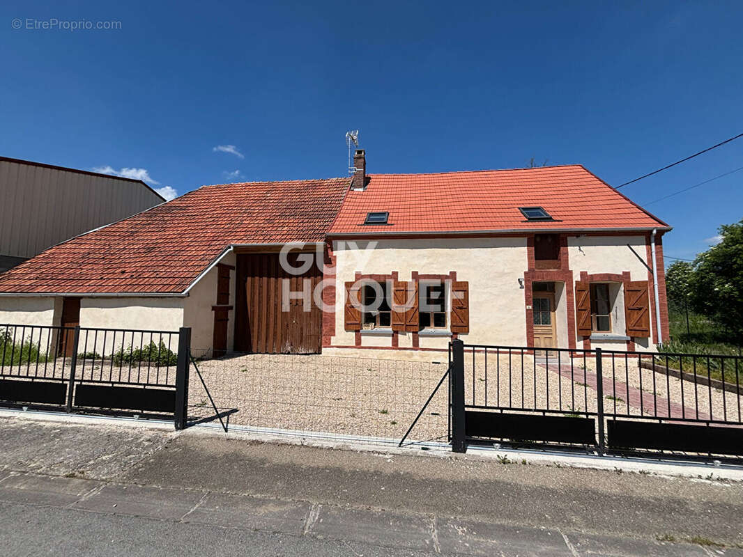 Maison à BROUSSY-LE-GRAND