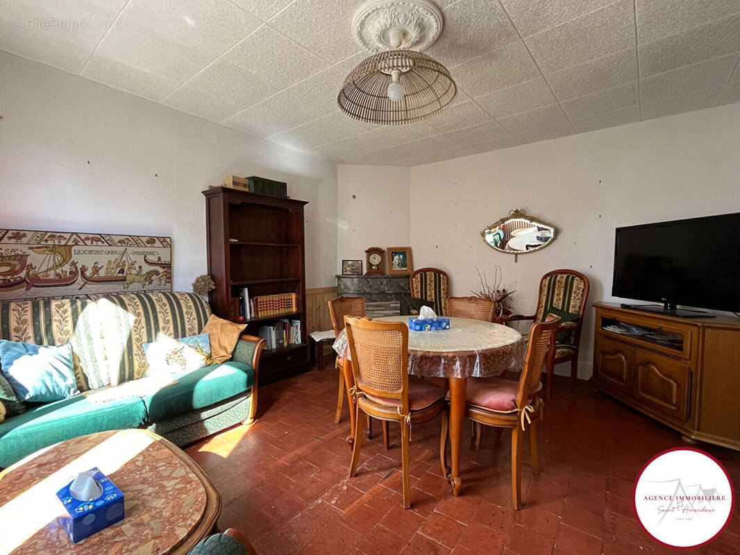 Maison à SAINT-AMAND-MONTROND