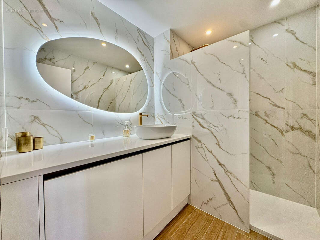 Appartement à SAINT-TROPEZ