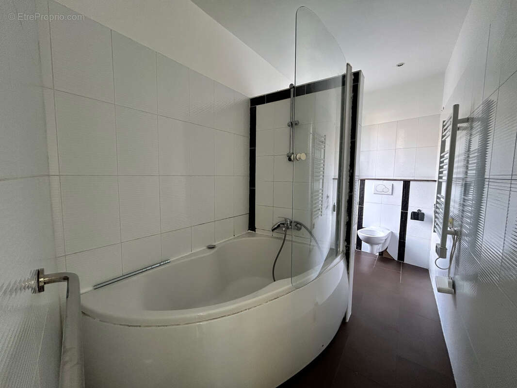 Lina (91) - maison de ville a vendre - triplex avec garages - photo 6
