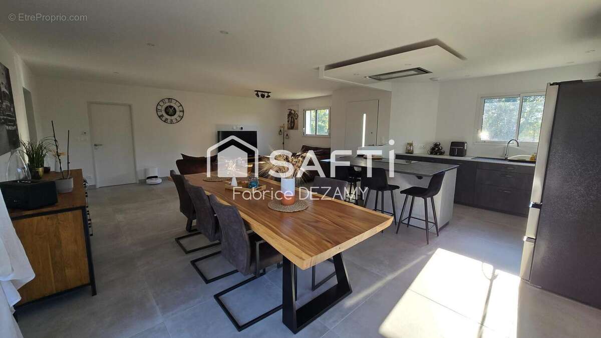 Photo 2 - Maison à SAINTE-GEMME-LA-PLAINE