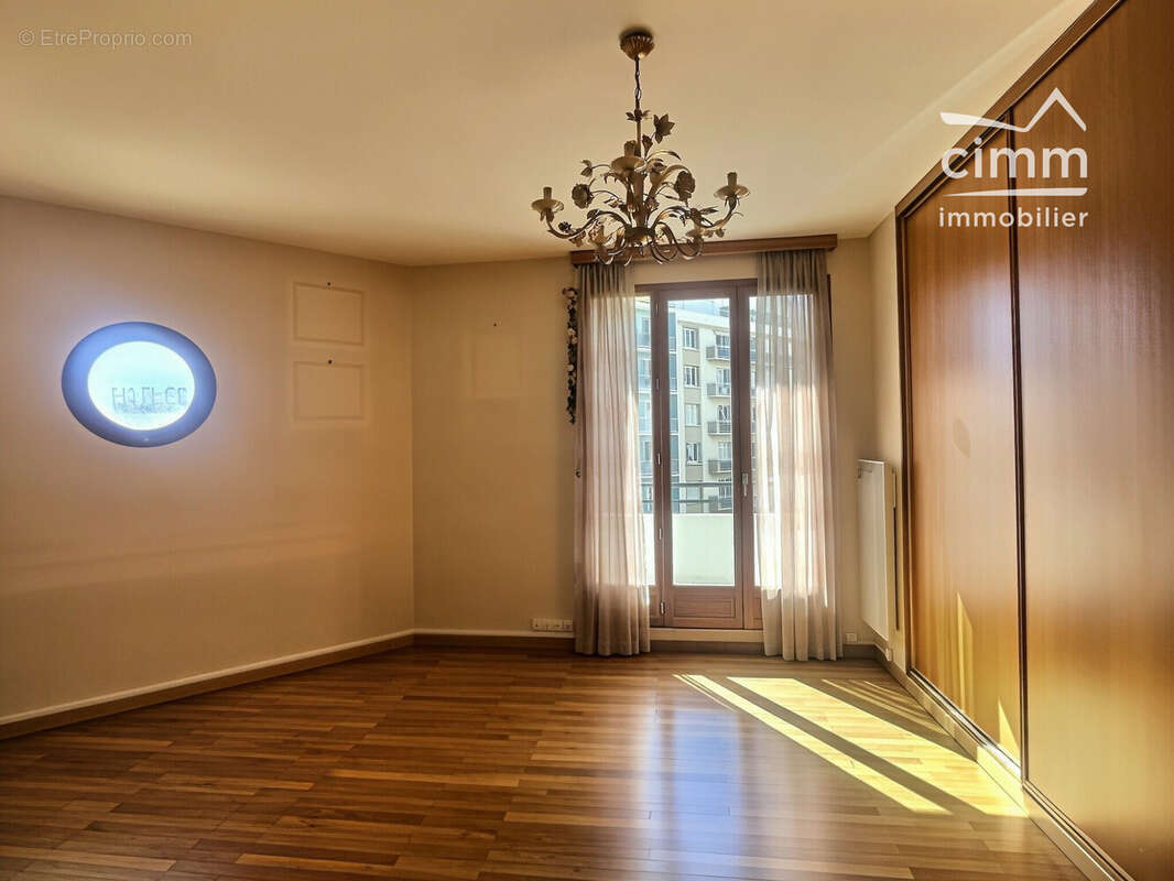 Appartement 82 m² à Grenoble  - photo 5