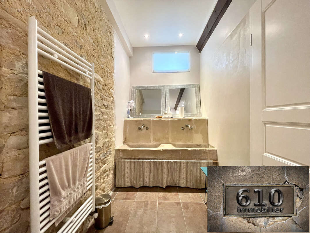 Maison à SAINT-PIERRE-DU-MONT