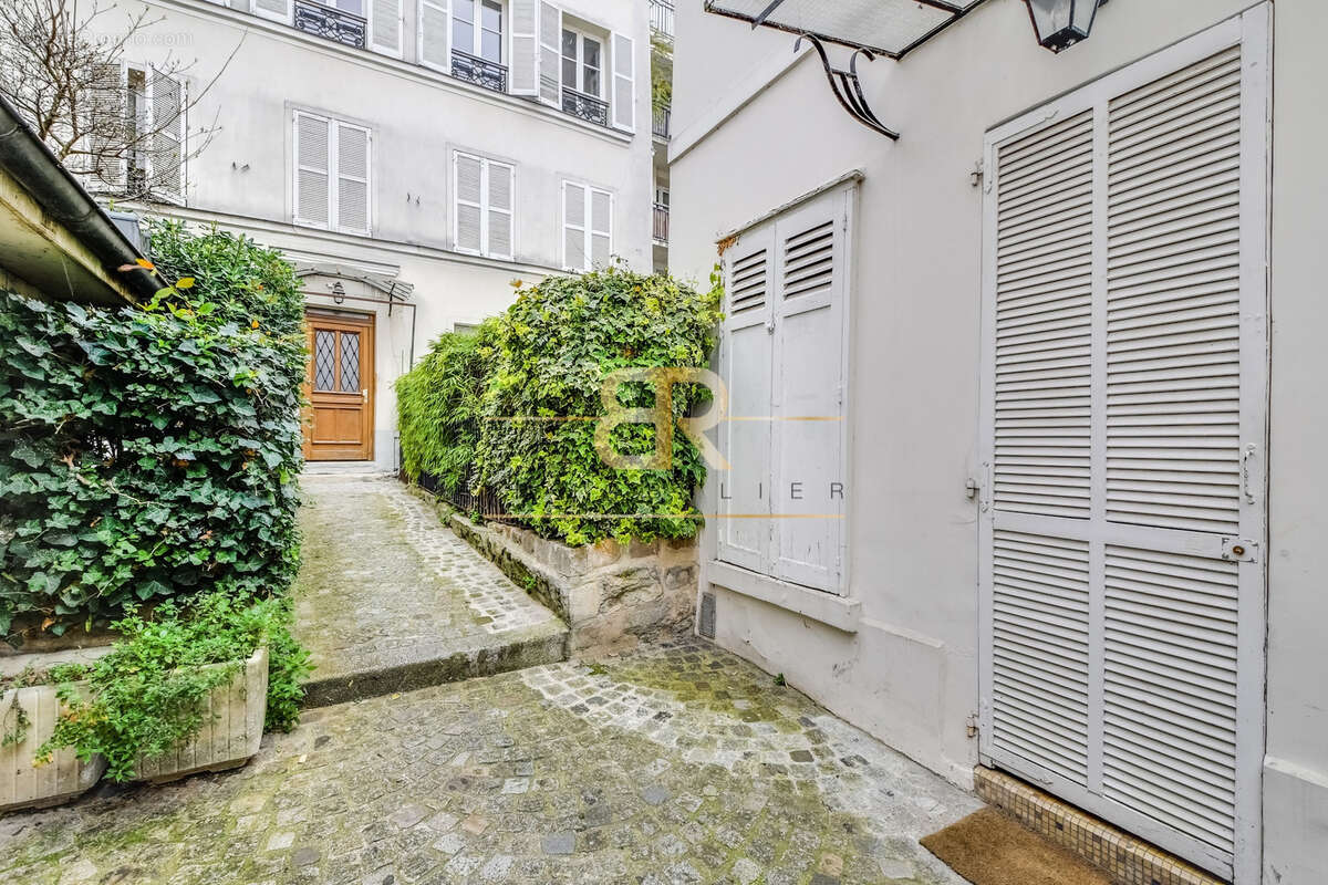 Appartement à PARIS-18E