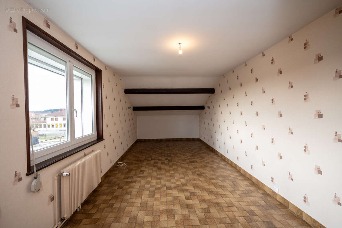 Maison à COURVIERES