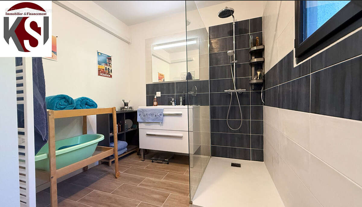 Maison à SEILLONS-SOURCE-D&#039;ARGENS