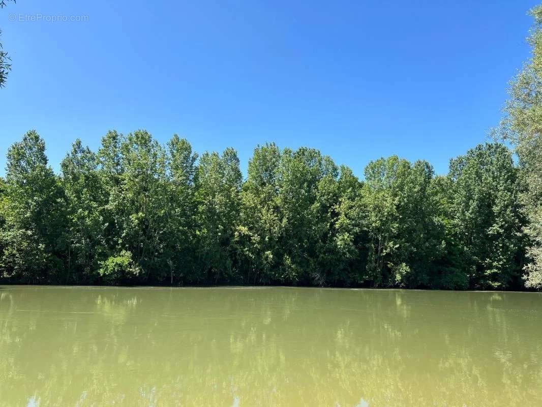 Terrain à GOURNAY-SUR-MARNE