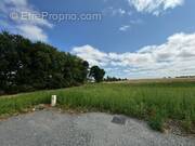 Terrain à SAINT-MEDARD-D&#039;AUNIS
