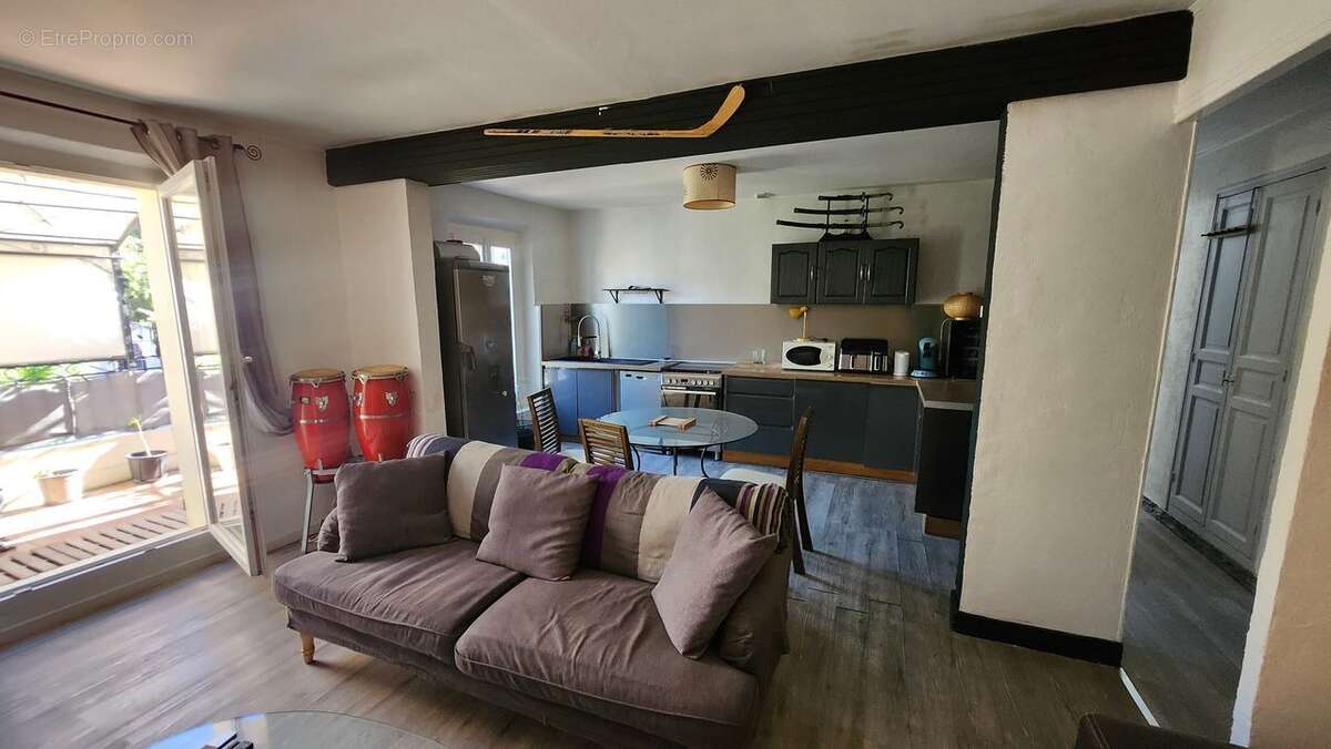 Auriol - maison jumelée T3  de 70m² - vente urgente - cause - Maison à AURIOL