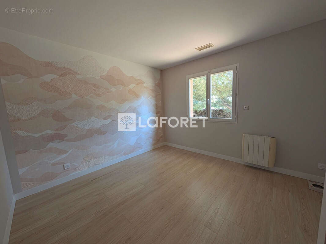 Villemur-sur-Tarn, Maison de 150 m² avec piscine sur parcelle de 2 500 m² !!! - photo 13