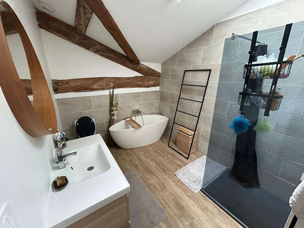 Appartement à ARNAS