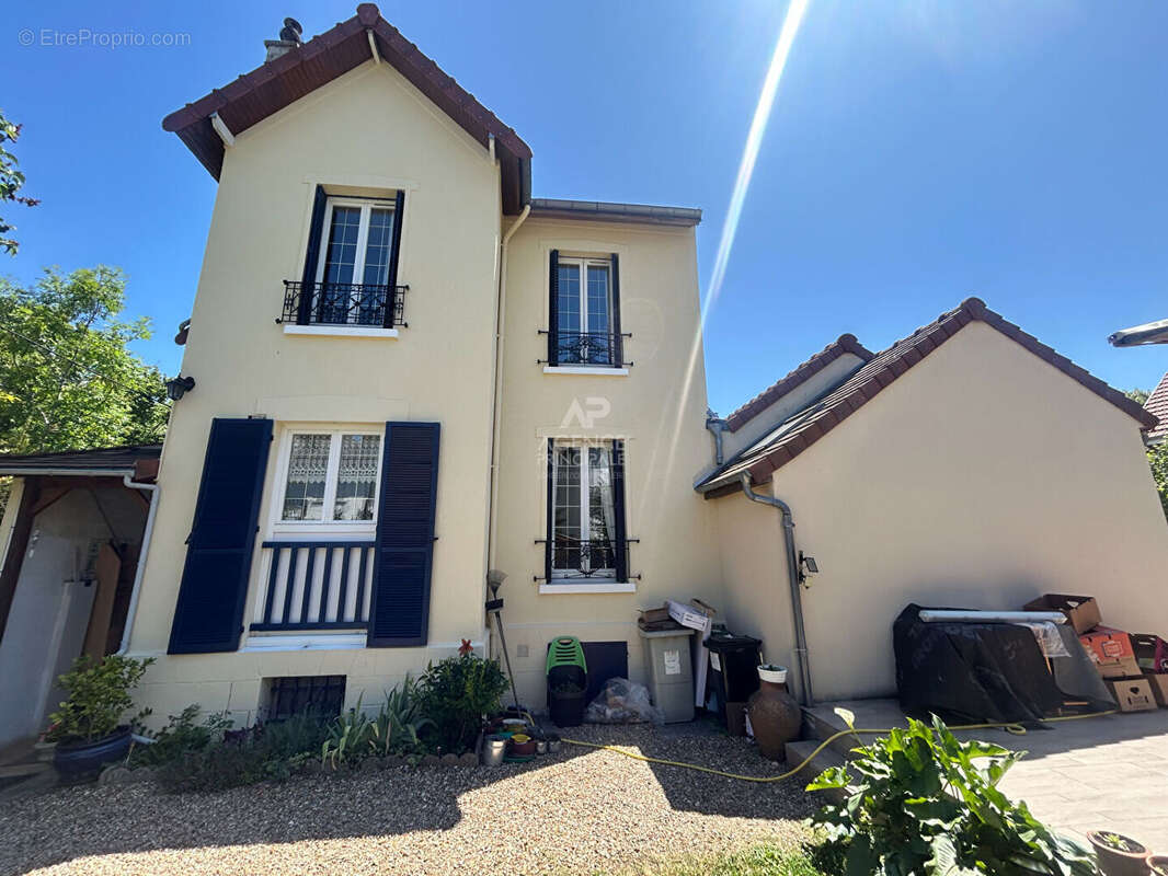 Maison Maisons Laffitte 7 pièce(s) 103.72 - photo 2