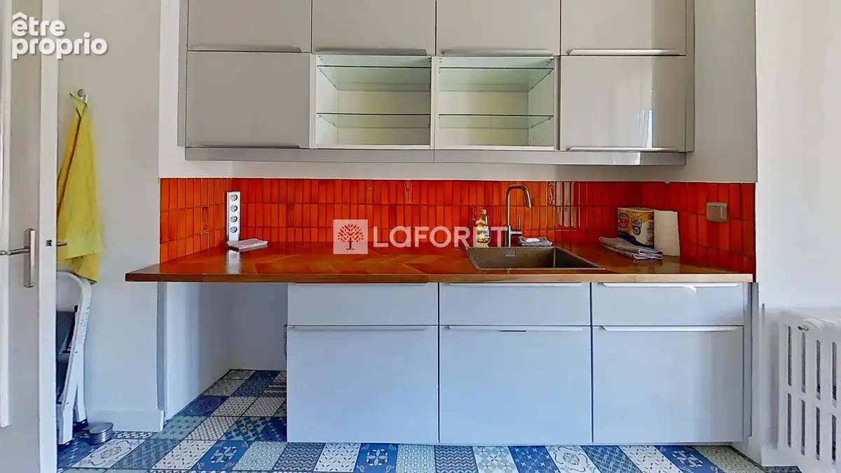 Tête d'Or - Dernier étage T3 - 73 m2 - Deux balcons - photo 8