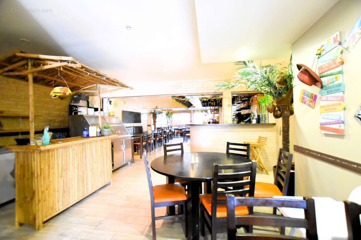 Commerce à LES ESSARTS-LE-ROI