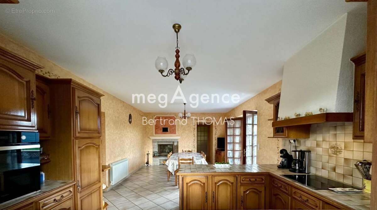 Longére avec dépendances sur 10149 m2 - photo 5