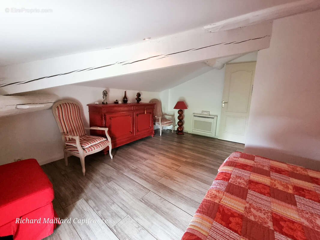 Maison de caractère de 1889, entièrement rénovée, sur un terrain arboré de 2 450 m² - Finhan (82) - photo 18