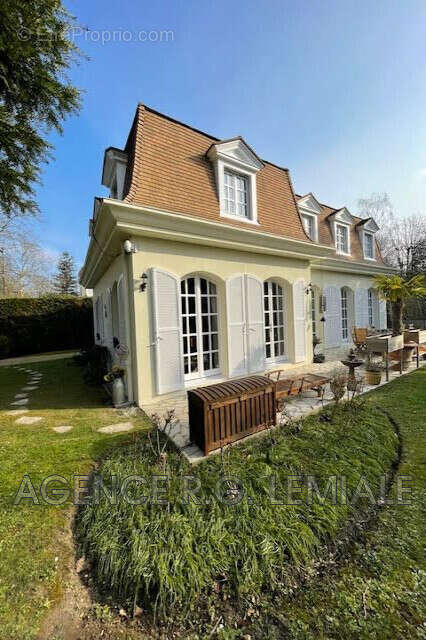 Maison à MAISONS-LAFFITTE