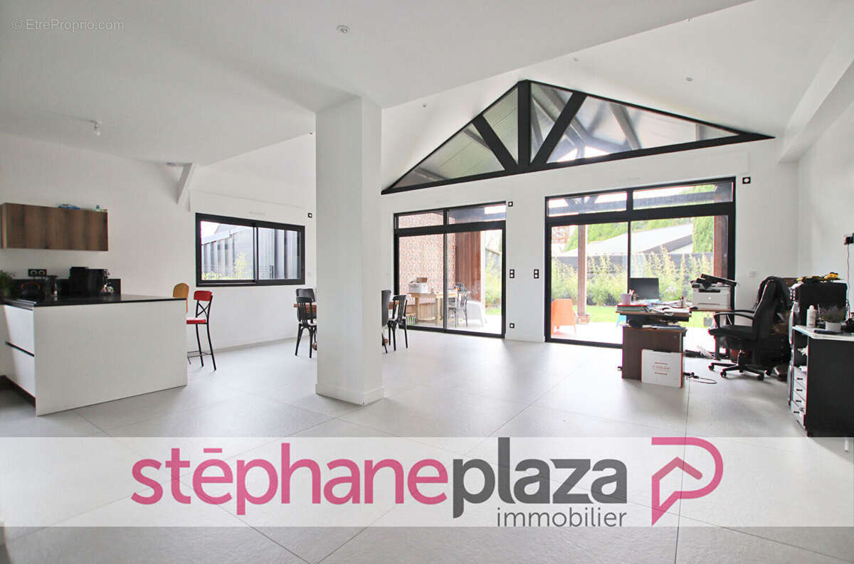 Maison à VERN-SUR-SEICHE