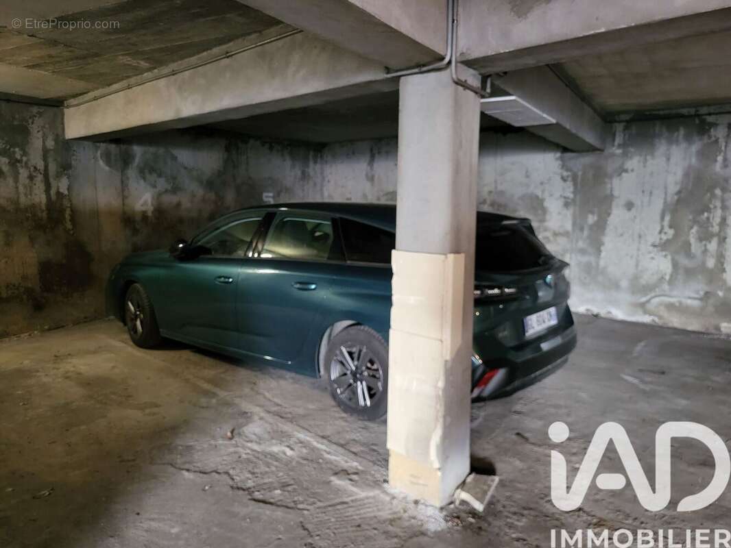 Photo 4 - Parking à LA ROCHELLE
