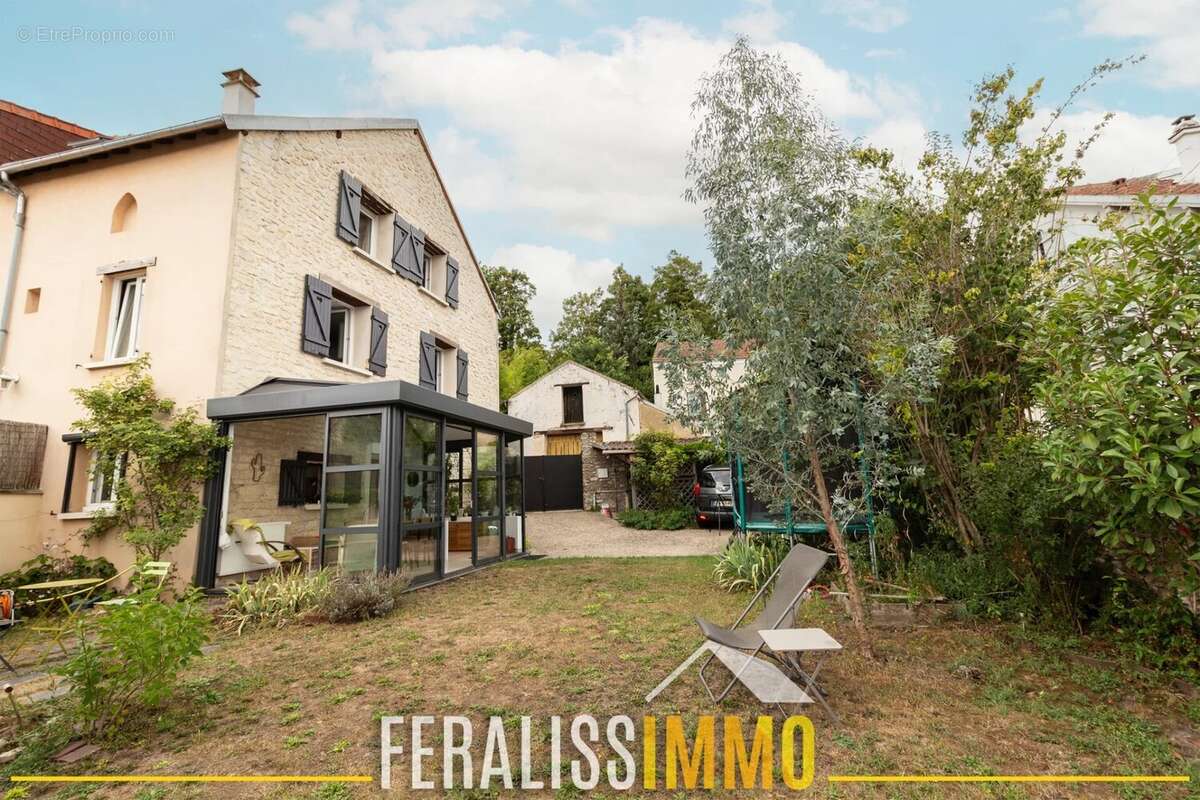 Maison à VAUX-SUR-SEINE