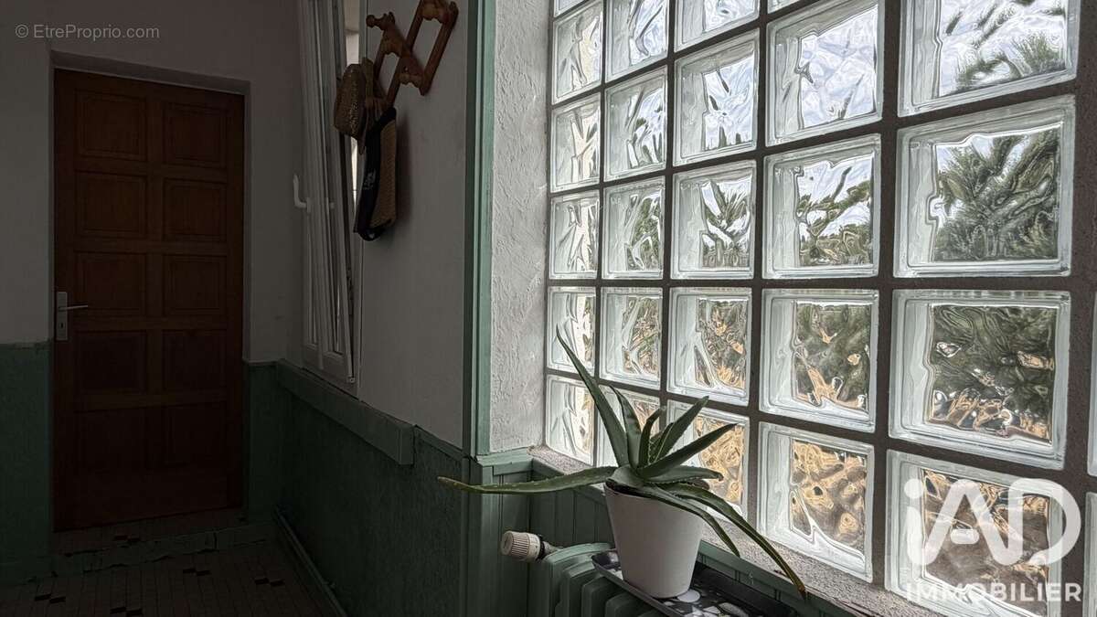 Maison 84 m² à Surgeres  - photo 6
