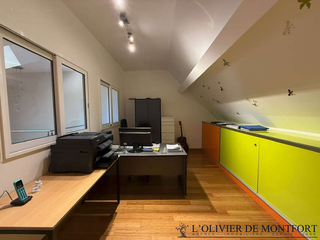 Maison à LES ESSARTS-LE-ROI