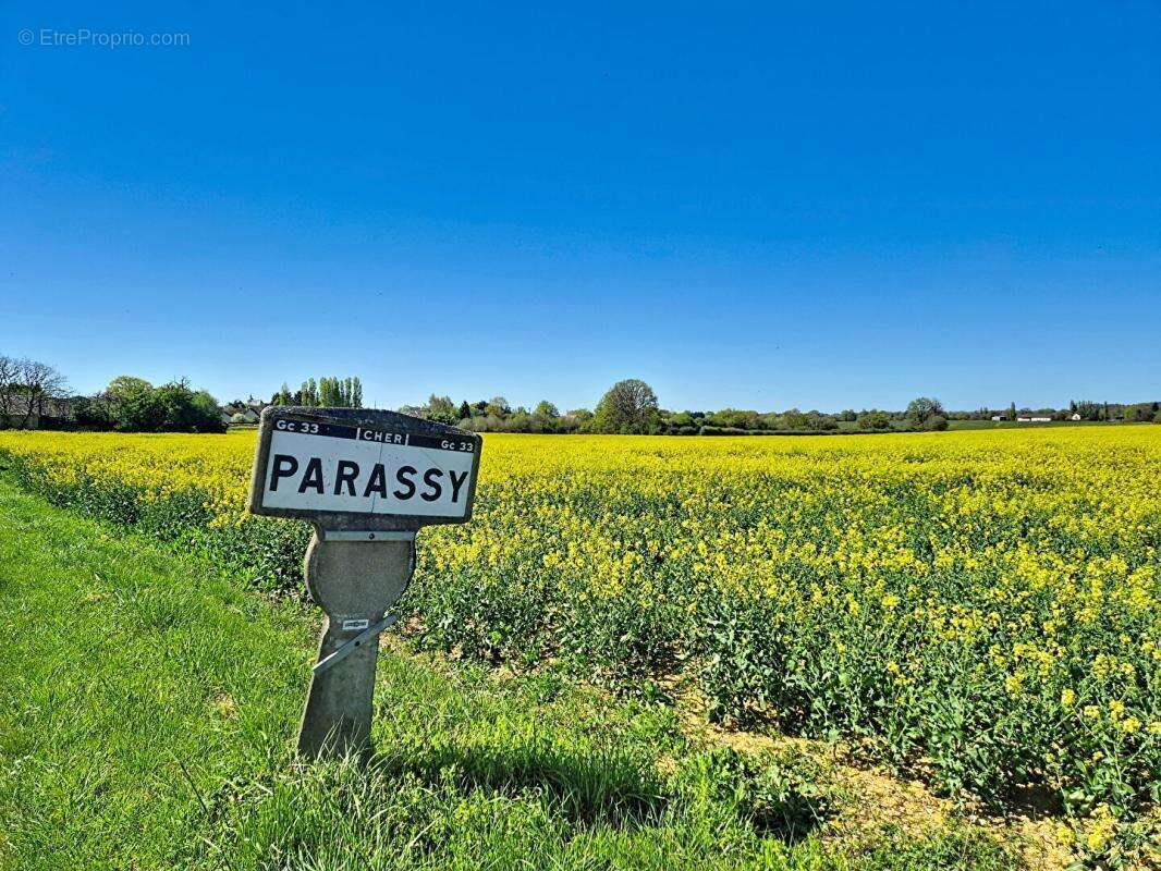Maison à PARASSY