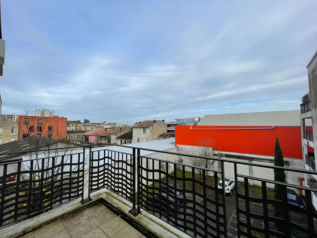 Appartement à BORDEAUX