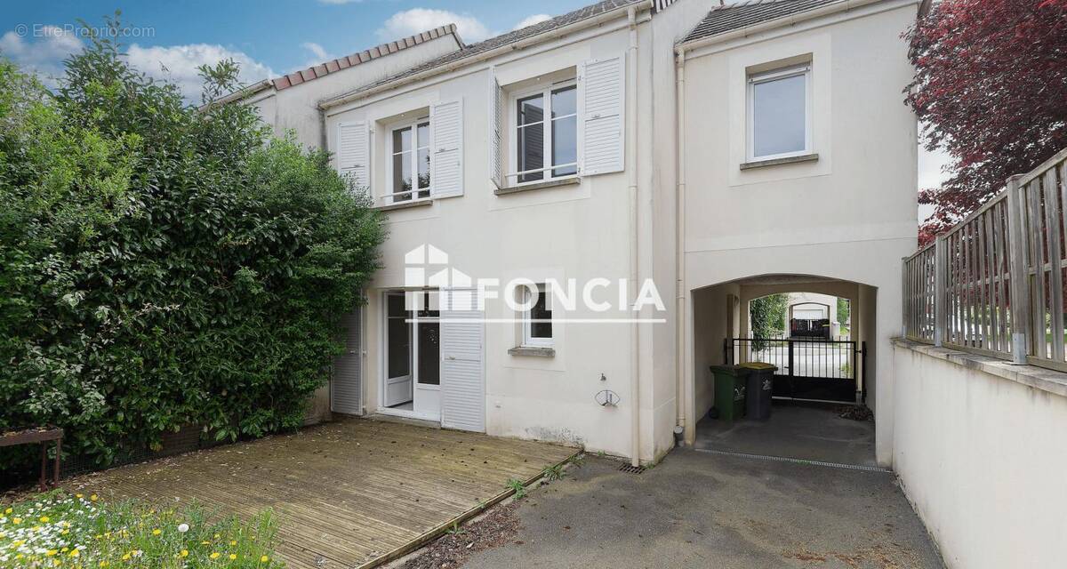 Maison à BALLANCOURT-SUR-ESSONNE