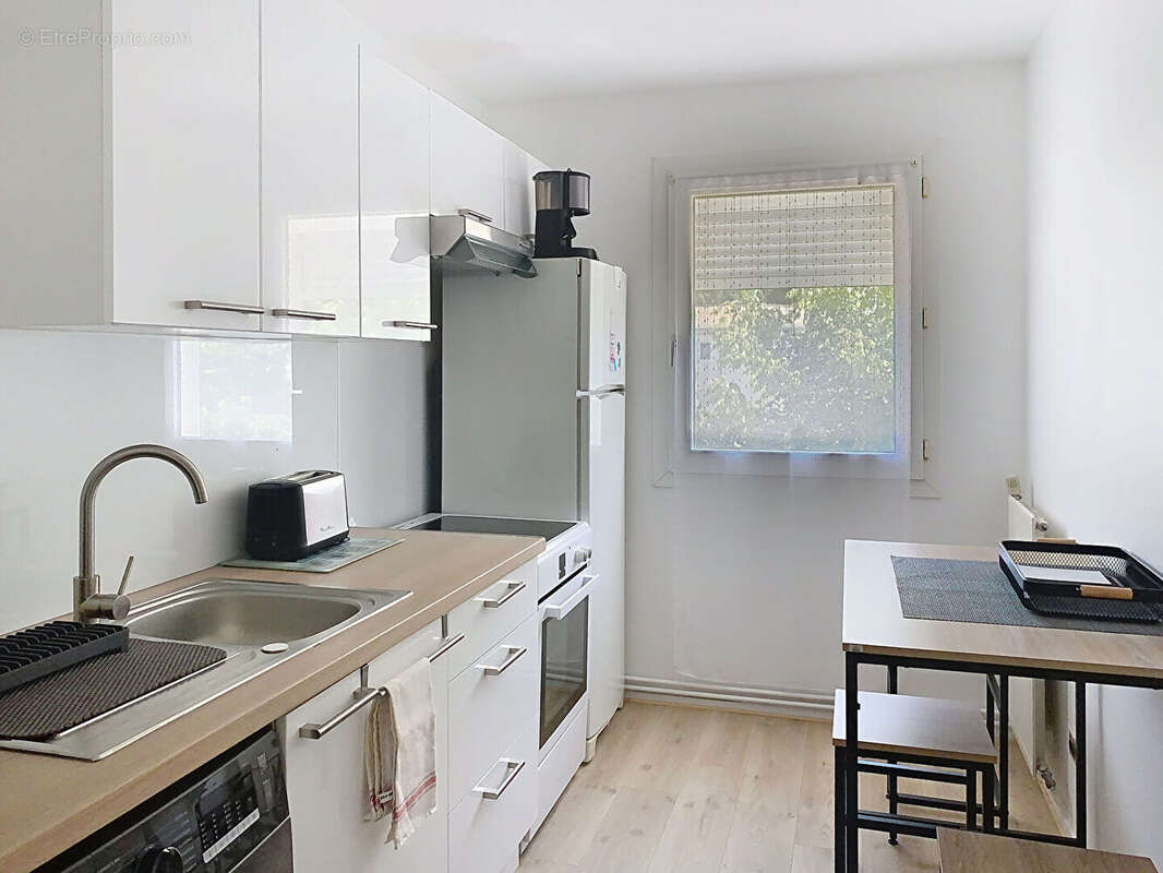 Appartement à VILLENAVE-D&#039;ORNON