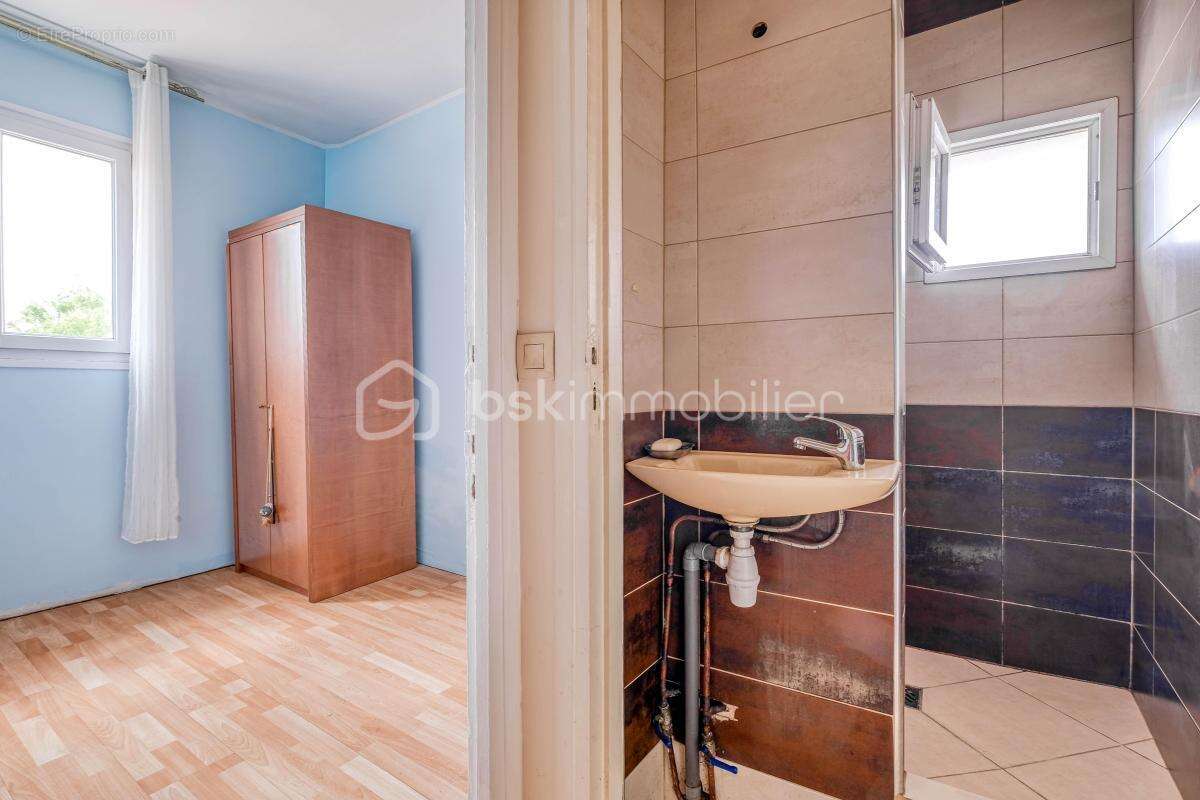 Exclusivité – maison familiale avec jardin – quartier marx dormoy - photo 14