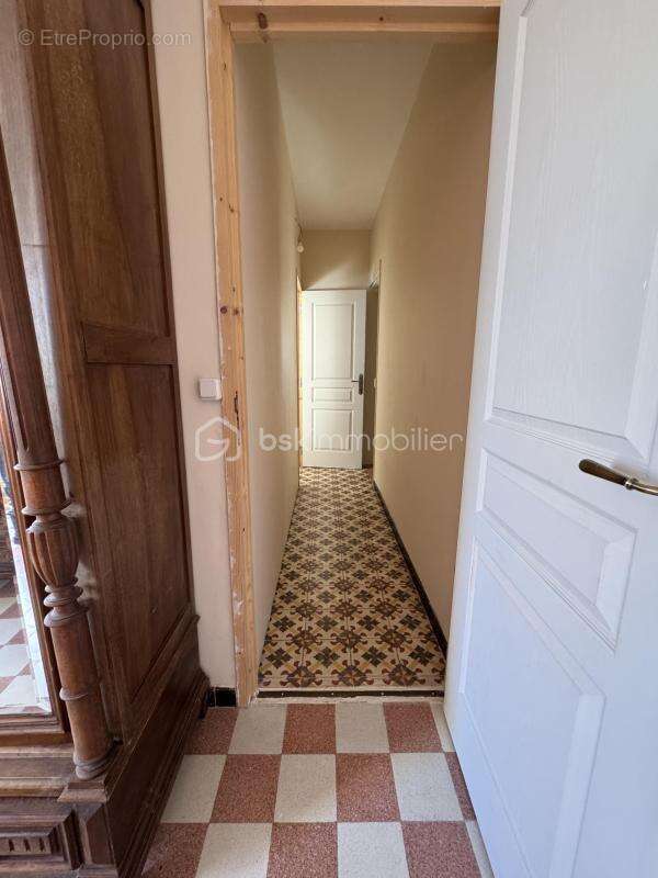 34500 beziers - prorpiété type 8 - 280m2 - terrain clos 1090m2 - piscine - - photo 11