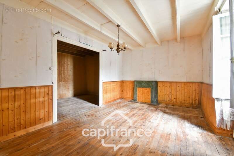 Maison en pierre à vendre 6 pièces SAINT PARDOULT (17) avec garage et atelier - photo 8