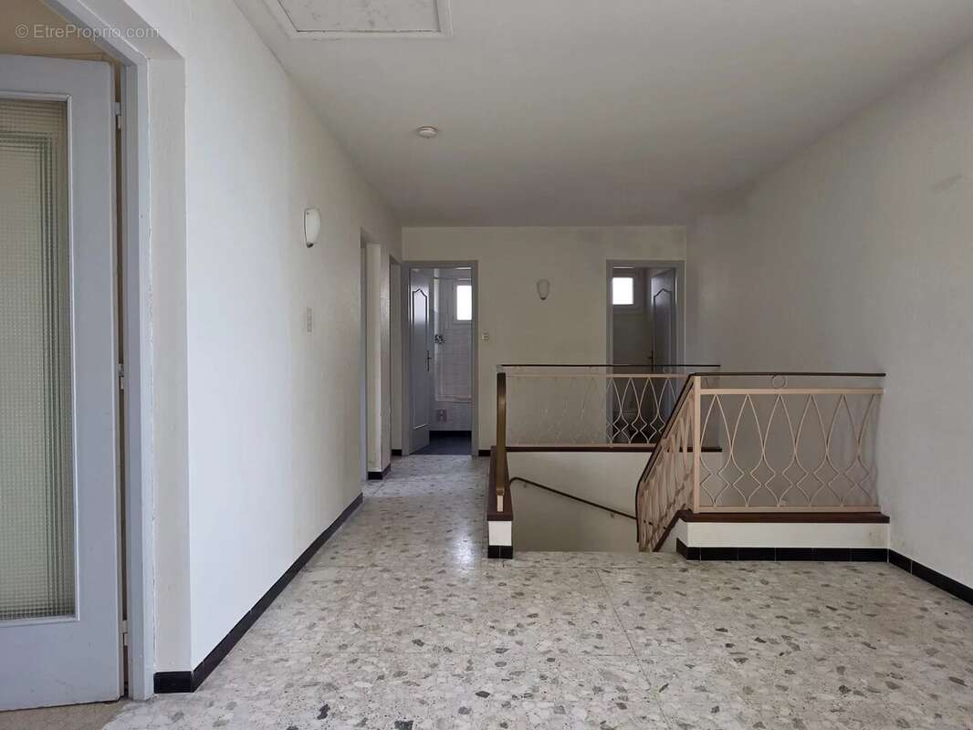T4 - 86m² - Côte Pavée - photo 3