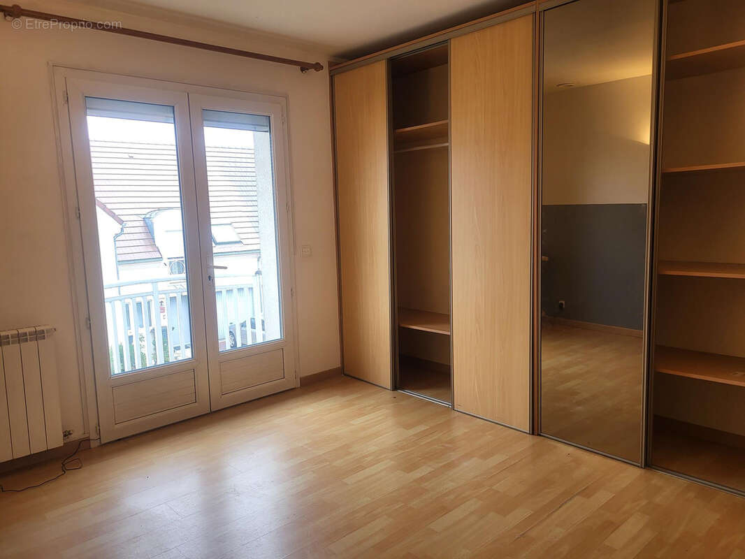 Maison à VILLETANEUSE