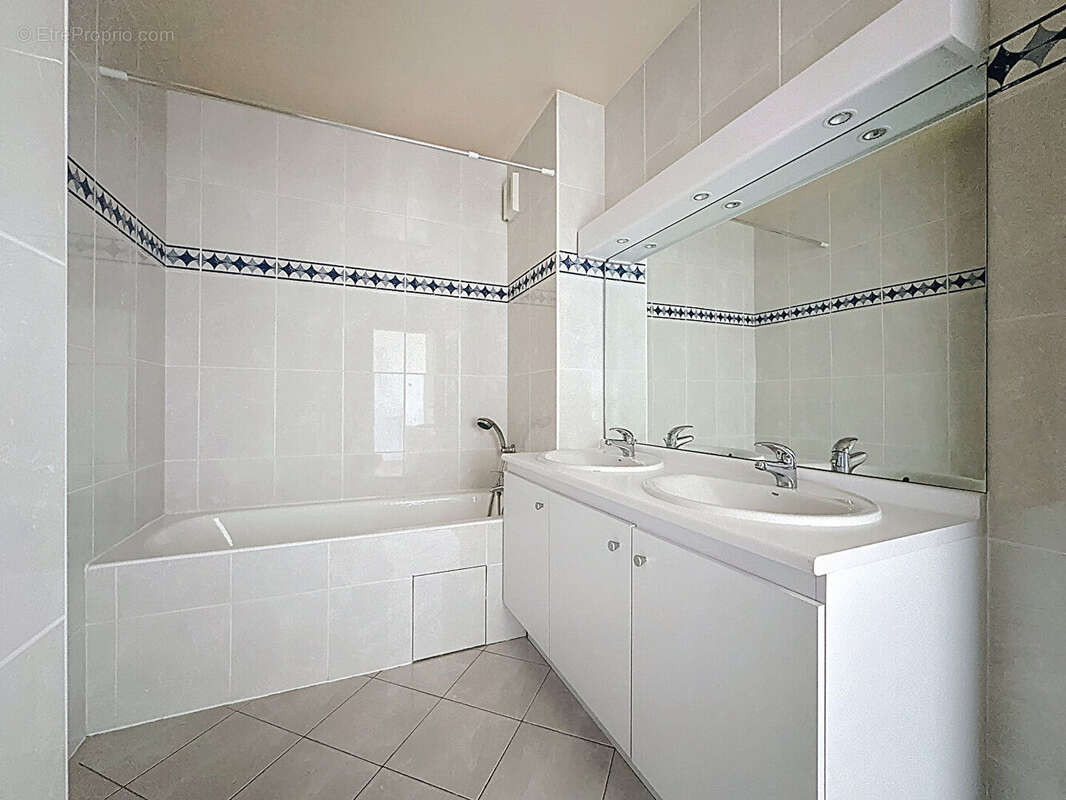 Appartement à SAINT-FARGEAU-PONTHIERRY